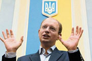 Яценюк показал украинцам свою декларацию о доходах