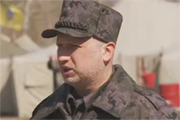 Турчинов решил судьбу силовиков на востоке Украины. ВИДЕО