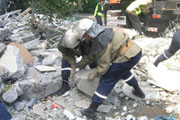Взрыв в Николаеве. Из-под завалов жилого дома извлекли тело еще одного погибшего
