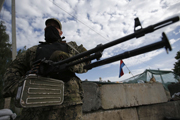 К украинской границе приближаются грузовики с боевиками - источник