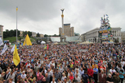 Громада Майдана жаждет встречи с Порошенко и Кличко