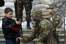 Боевики ДНР захватили автобус с детьми-сиротами из Снежного