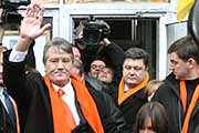 "Оранжевые президент и правительство - это торможение демократии как минимум на 10 лет"