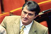 Зарплаты Ющенко и Тимошенко – восемь тысяч долларов на двоих