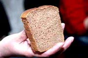 Высокая цена дешевого хлеба