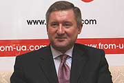 Е. Кушнарев: Народу нужны не революции, а поступательное движение вперед