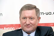 Е. Кушнарев: «Президент не хочет считаться с тем, что коалиционное правительство имеет свою сферу компетенции»