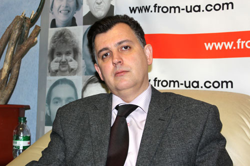 О возможных не геополитических причинах отсутствия ожидаемой помощи востоку Украины от России