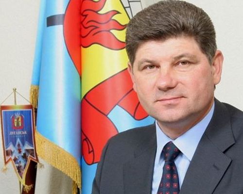 Мэр Луганска требует объяснений от Яценюка