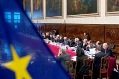 Венецианская комиссия готова быстро рассмотреть изменения в Конституцию Украины