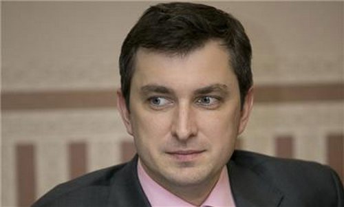 Яценюк пригрозил «закопать» главу Фискальной службы