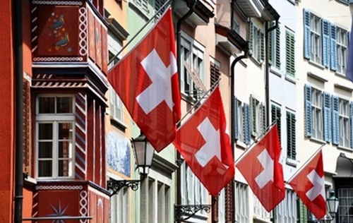Швейцарским младенцам могут предоставить право голоса