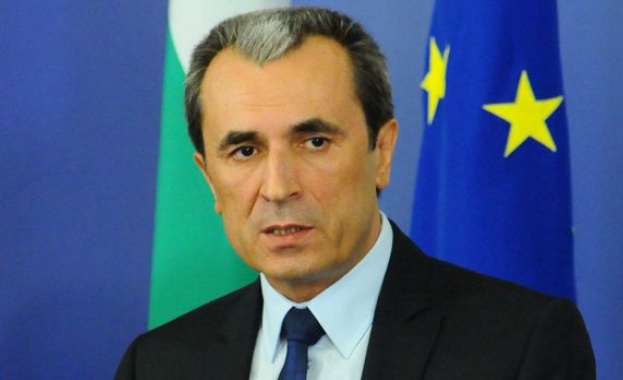 Болгария, погруженная в глубокий кризис, осталась без премьер-министра
