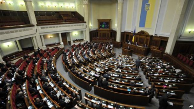 Этот парламент состоит из «немного странных депутатов» – польский эксперт