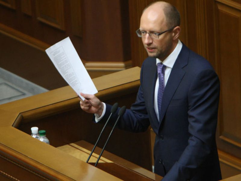 Депутаты уступили шантажу и приняли все нужные Яценюку законы