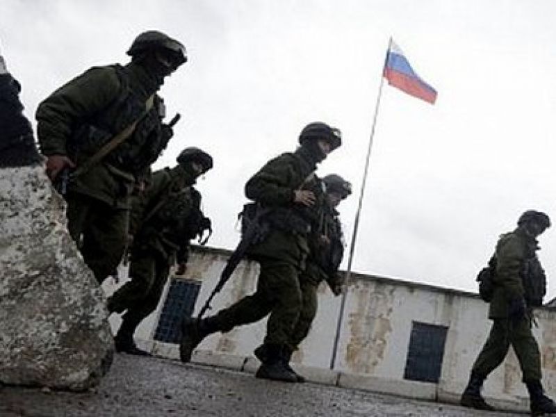 Россия перебрасывает тактическую группу из Крыма на материковую часть Украины 