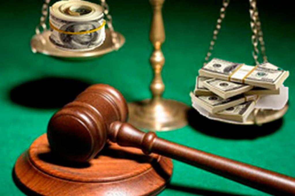 Клан продажных судей избежал люстрации