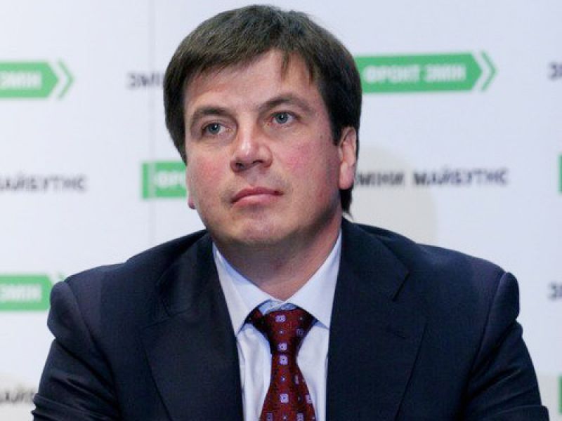 На Банковой решили отобрать льготы у чиновников эпохи Януковича