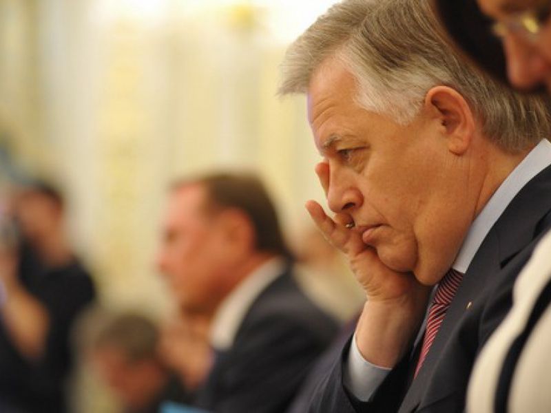 Симоненко призвал Европу активно включиться в реализацию мирного плана