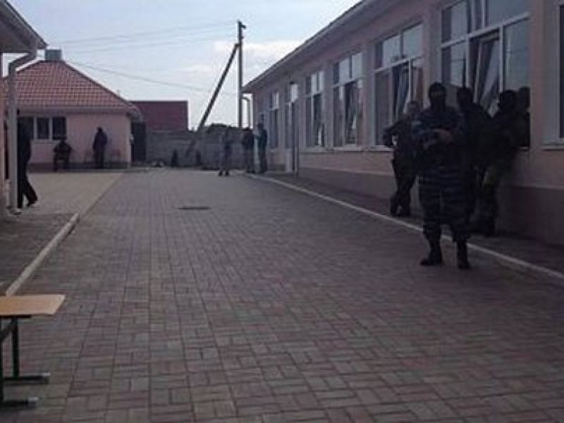 ФСБ проводит обыски в мусульманских школах Крыма