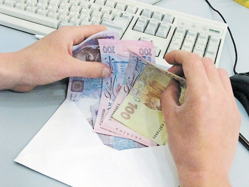 Большинство украинских работодателей не планируют снижать зарплаты 