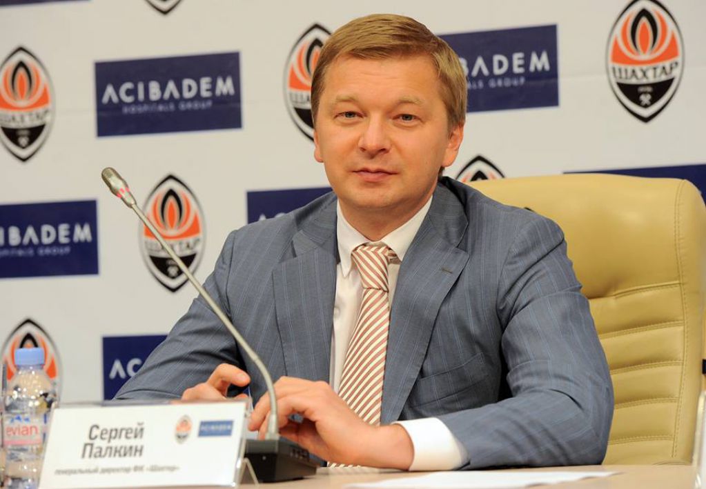 Снаряд изуродовал любимое детище Ахметова. ФОТО