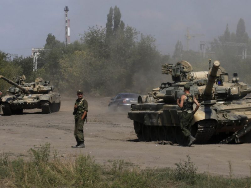 Под Иловайском уничтожена колонна чеченских танков - источник 