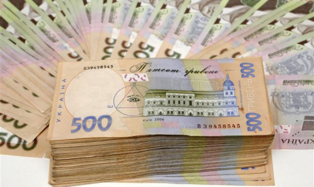 Девальвация гривни мешает Минфину привлекать долговые ресурсы в бюджет  