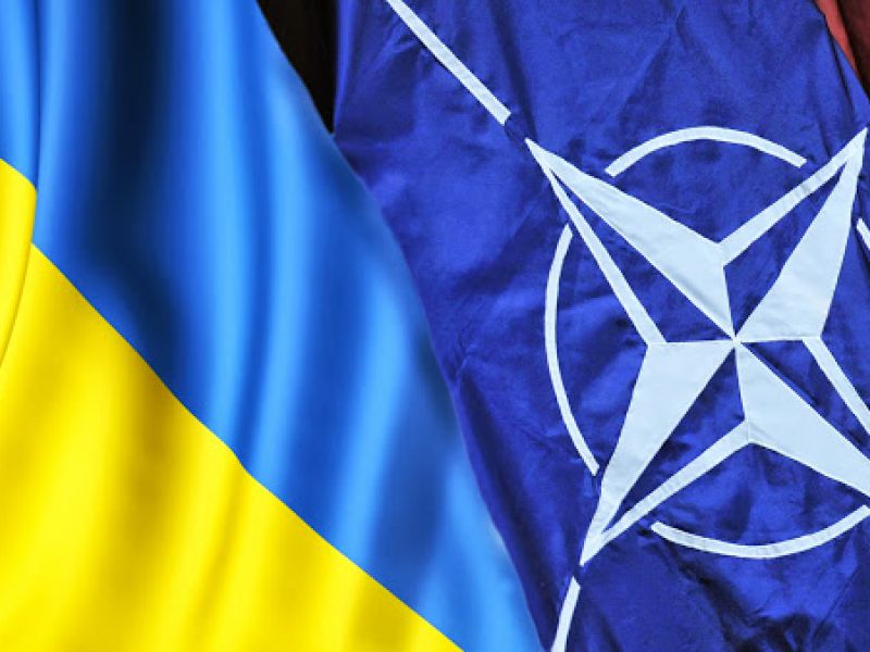 Бондаренко: Не Украина решает, примут ли ее в НАТО