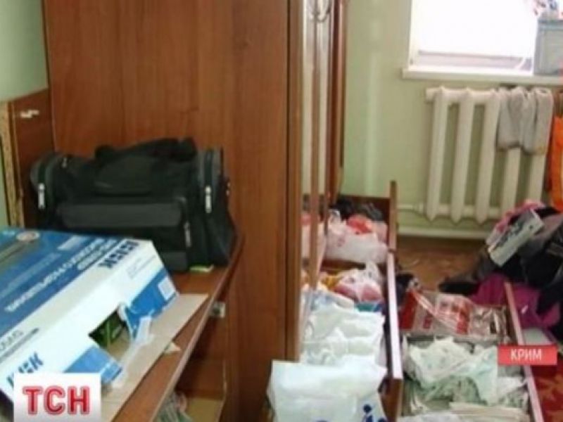 Террор в Крыму: ФСБ проводит обыски в домах крымских татар. ВИДЕО