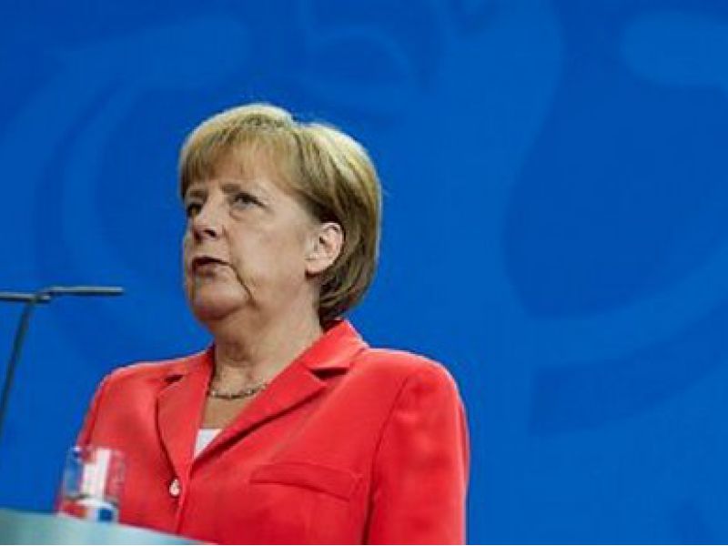 Меркель надеется, что с Путиным еще можно о чем-нибудь поговорить