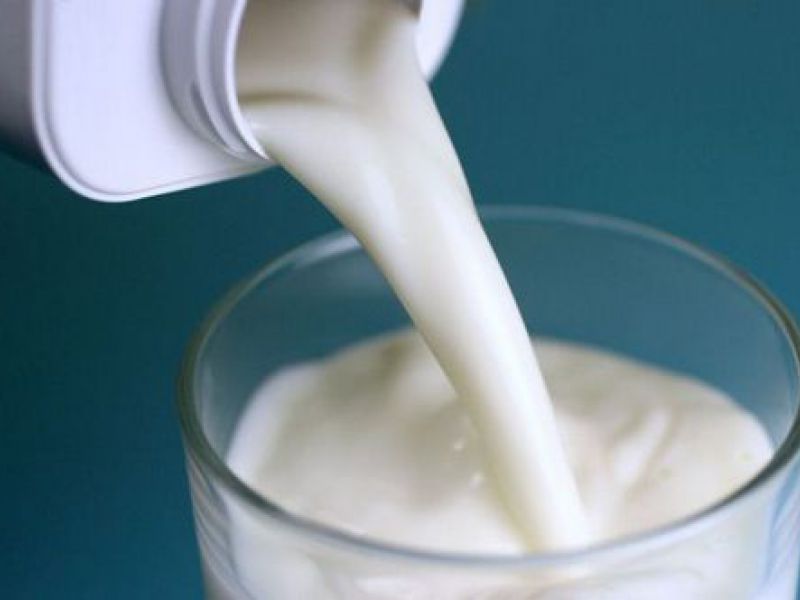 Беларусь договорится с ТС о возврате на рынок украинских молока и мяса