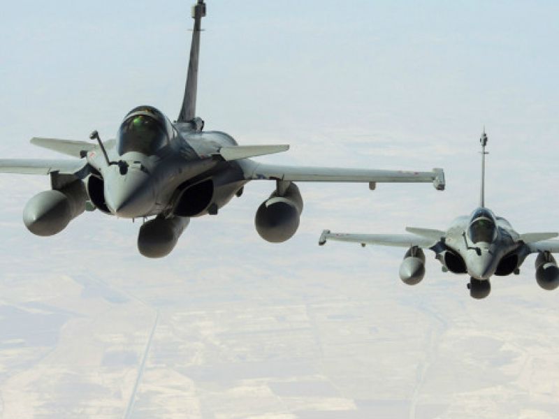 Французские истребители подключились к операции против исламистов