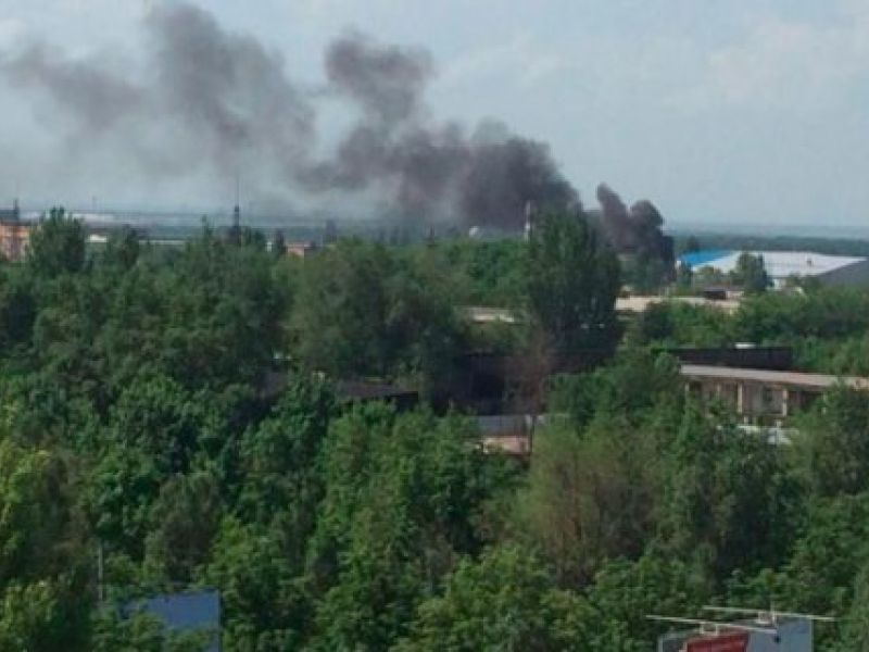 Во многих районах Донецка снова слышны залпы из тяжелых орудий