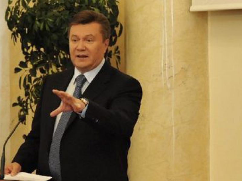 Ставленик режиму Януковича намагається прорватися до парламенту на Кіровоградщині
