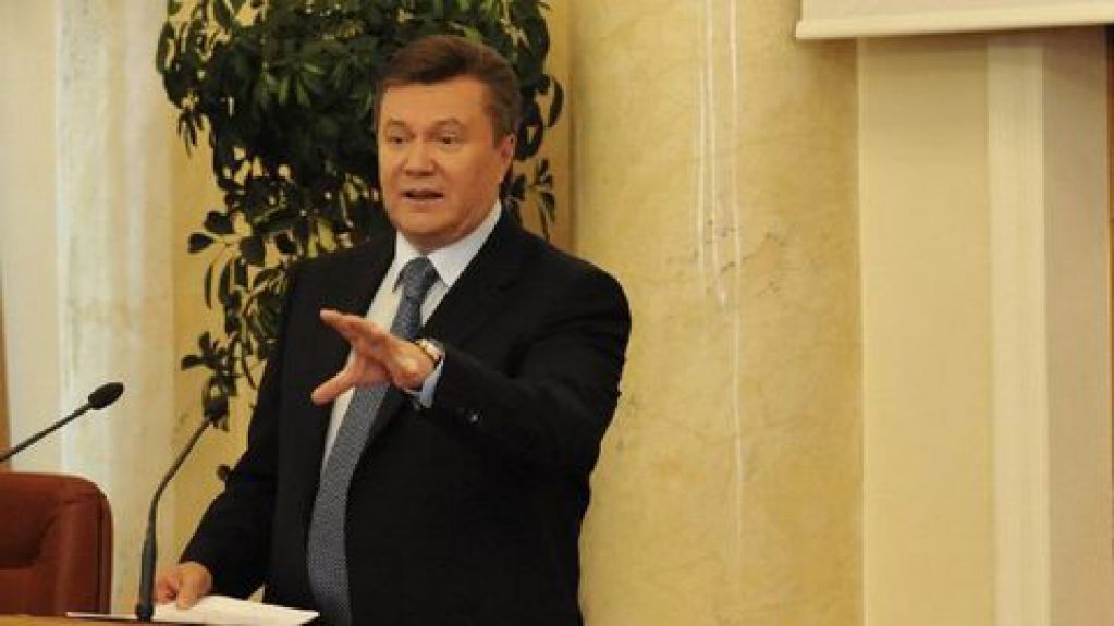 Ставленик режиму Януковича намагається прорватися до парламенту на Кіровоградщині