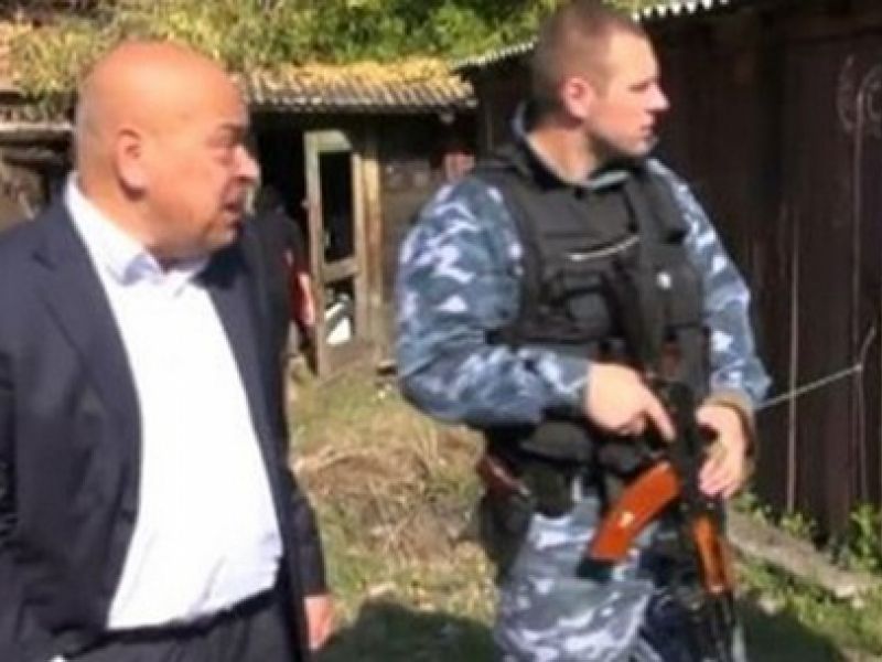 Губернатор Луганщины послал куда подальше жителя Попасной за сепаратизм. ВИДЕО