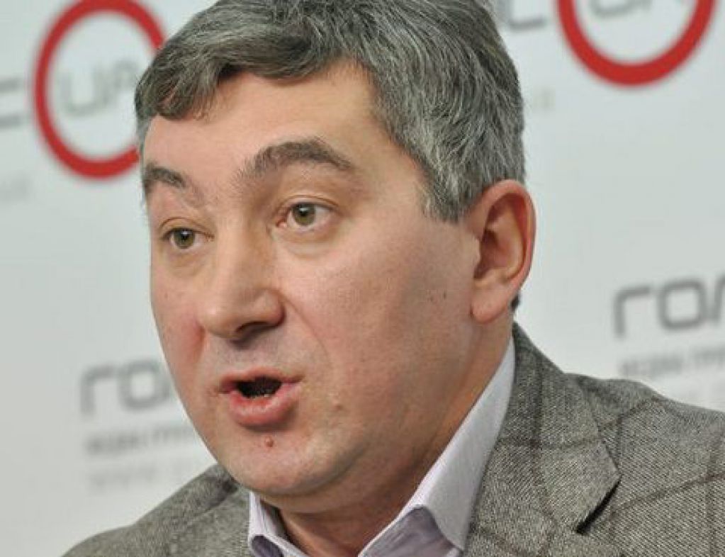 Скандальный кандидат Грушевский отравил избирателей продуктовыми пайками 