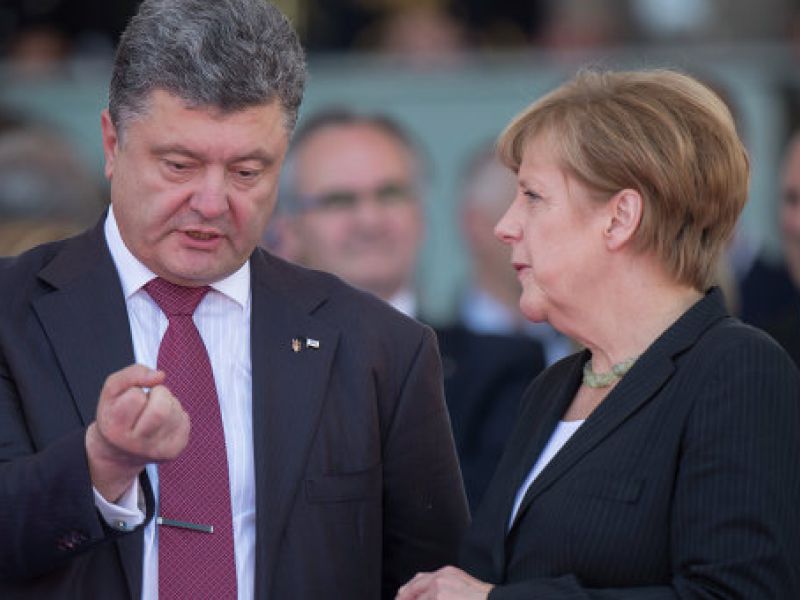 Порошенко и Меркель утвердили план действий в Милане