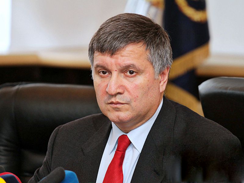 Аваков отчитался о борьбе с подкупом избирателей