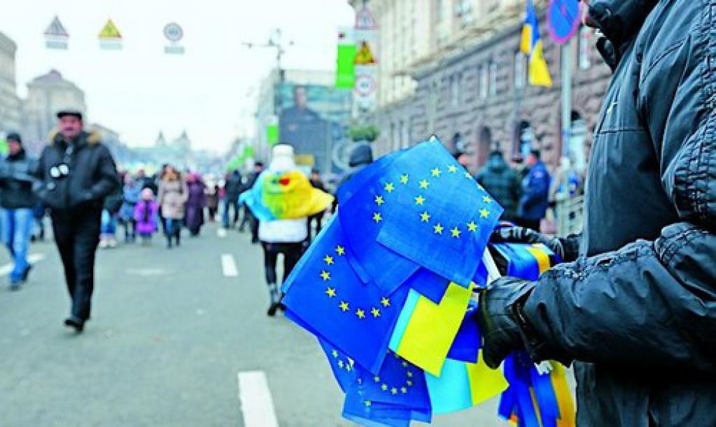 За что боролись. Кабмин люстрирует чиновников, поддержавших Майдан  