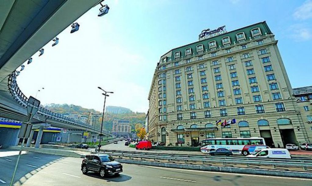 Принятые перед Евро-2012 налоговые льготы для гостиниц отменили раньше срока  