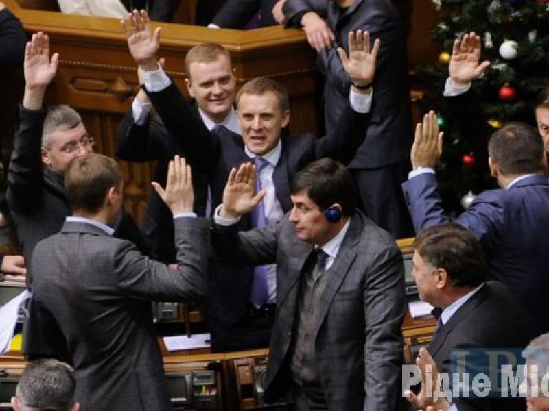 Екс-регіонал готується скуповувати голоси виборців на Київщині по 300 гривень