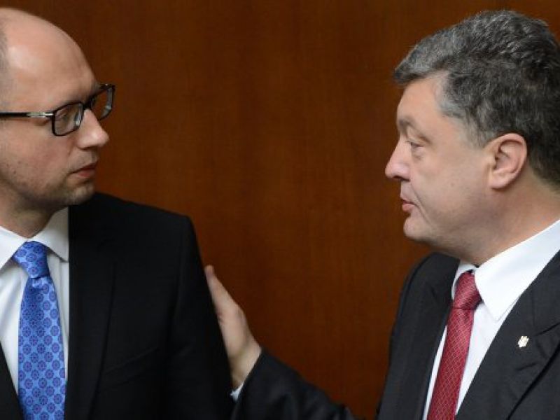 Порошенко и Яценюк согласовывают коалицию и ждут Садового