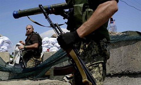 Боевикам не хватает фантазии: оставляют и Ощадбанк, и украинскую гривну