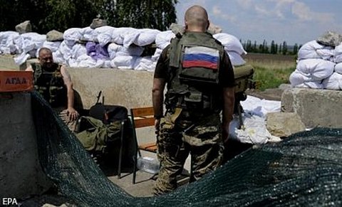 Боевики радостно обстреливают «укроповский» блокпост. ВИДЕО