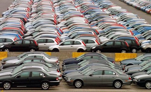 Продажи авто в Украине приблизились к антирекорду 