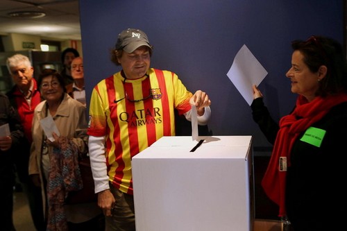 Каталонцы на «референдуме» проголосовали за независимость от Испании
