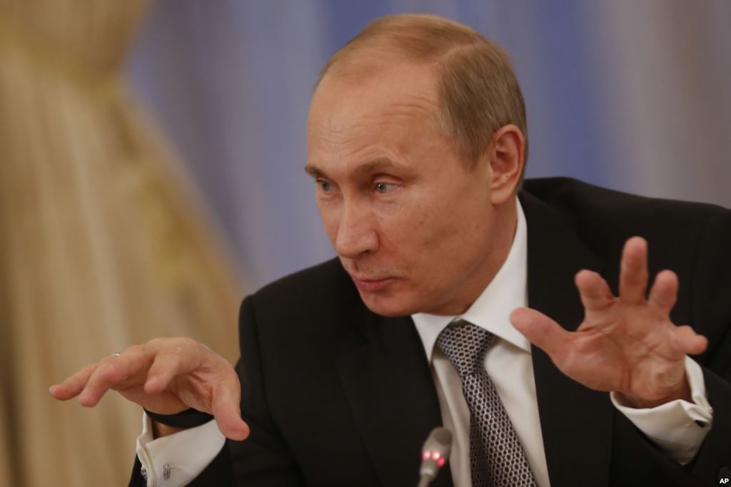 Эксперт: Путин хочет подтолкнуть Порошенко к переговорам о сухопутном коридоре