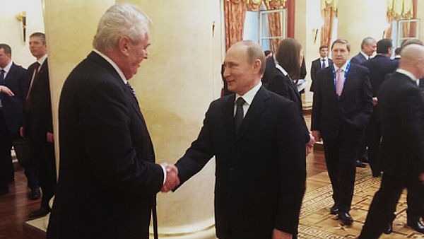 Президент Чехии соскучился по своему кремлевскому другу